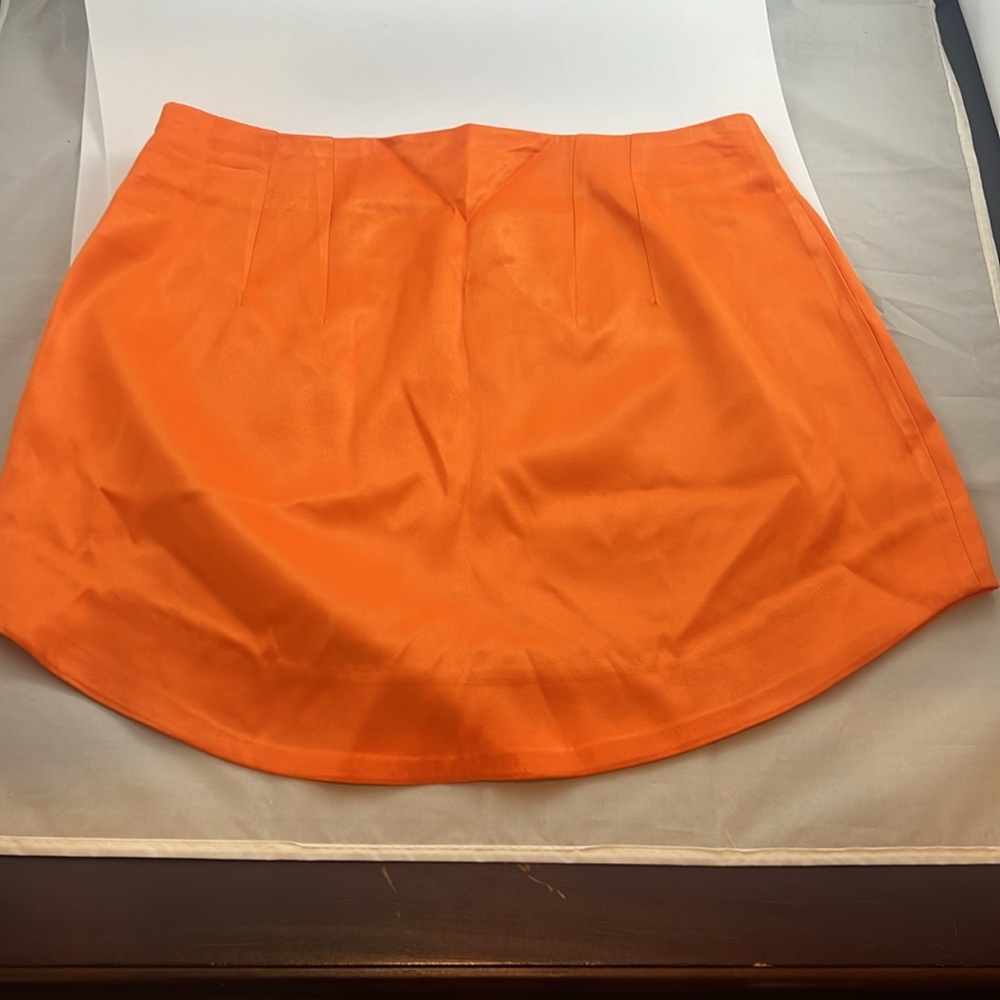 Evolutionary - orange NWT skirt! Silky material! Size small! - Picture 2 of 2